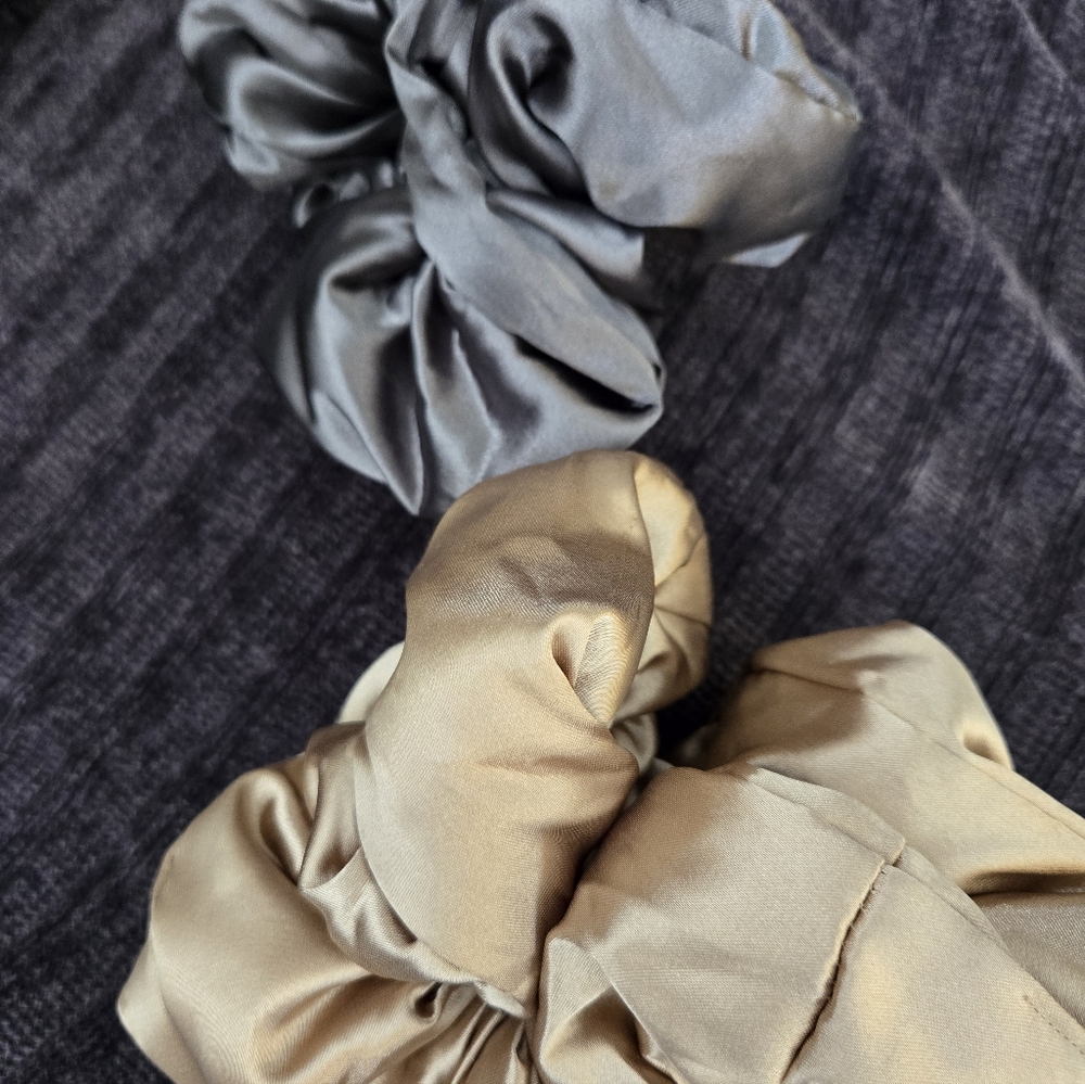 Kitsch Satin Scrunchies 2 PACK - CURLY HAIR  MUST HAVE